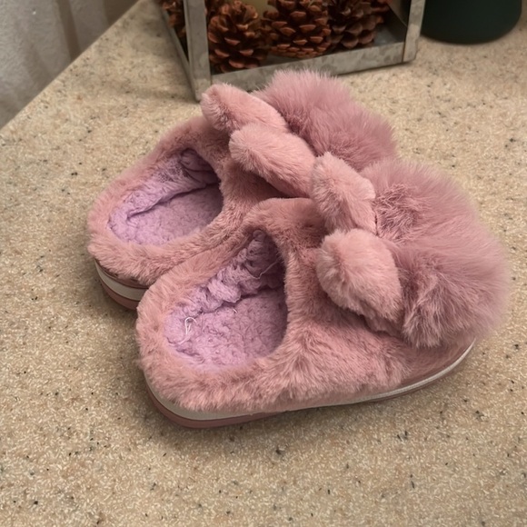 Shooped Shoe brand size 150 (7.5) lavender slip on slippers with bunny ears - Picture 2 of 5